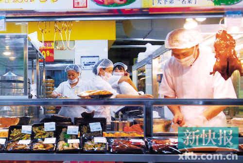 食品監(jiān)管新規(guī)落地 現(xiàn)場(chǎng)制售納入流通許可，熟食加工調(diào)整至工商部門監(jiān)管